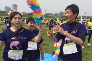 親子RUN・キッズRUN担当の清水くん(右)