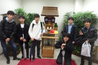 第1ターミナルにあります。飛行機ファンの間では有名?だそうですが、行ったことありますか?