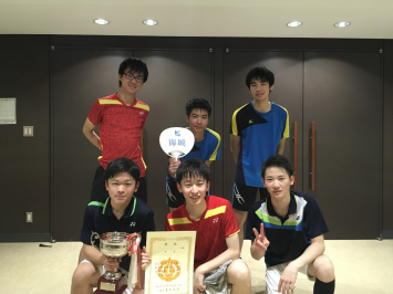 高校バドミントン部集合写真
